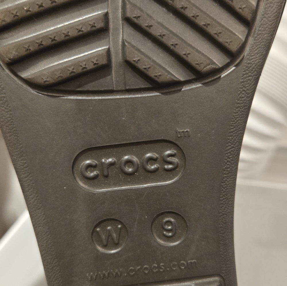 CROCS Women's Dual Comfort Wedges Sz 9 - Picture 2 of 4